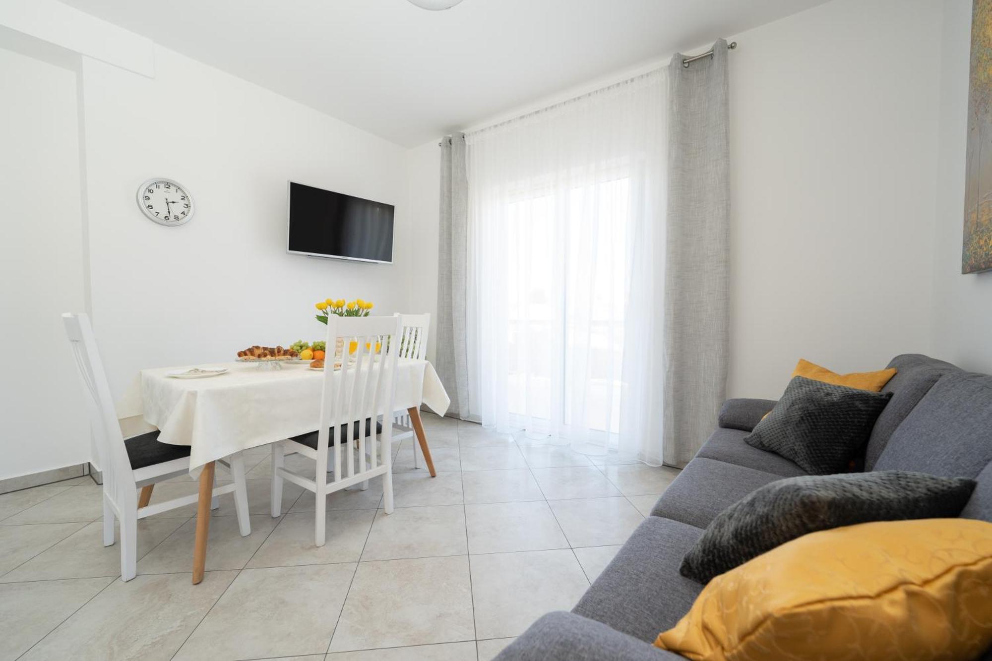 Apartments Biserka Novalja Room photo